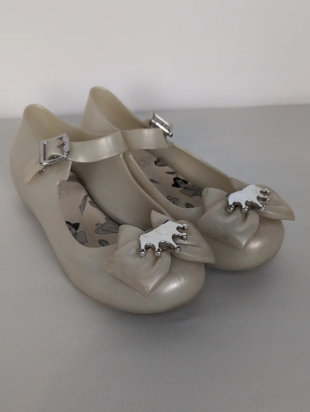 Mini Melissa Disney Ultimate Princess Celebration Crown and Bow Shoes